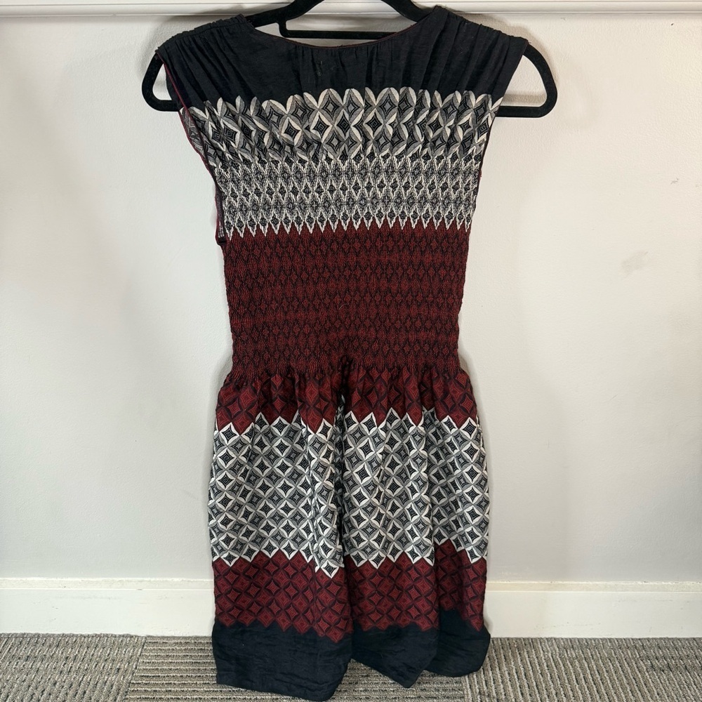 Max Studio Black Grey Red Burgundy Patterned Dress Cinch Waist V Neck - Picture 3 of 7